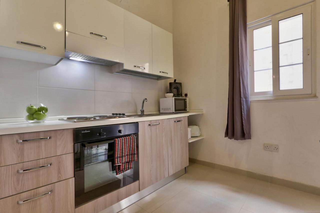 Charming Valletta 1 Bedroom Apartment Off Republic Street Sleeps 4 ภายนอก รูปภาพ