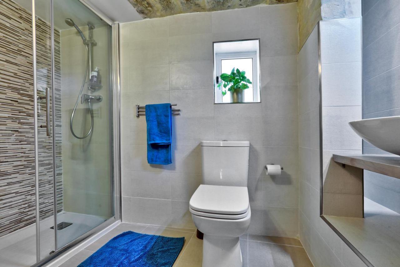 Charming Valletta 1 Bedroom Apartment Off Republic Street Sleeps 4 ภายนอก รูปภาพ